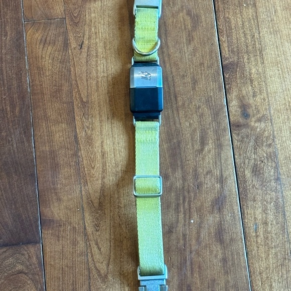 Fi GPS dog collar small -series 1 or 2 comes with charger - Picture 3 of 6